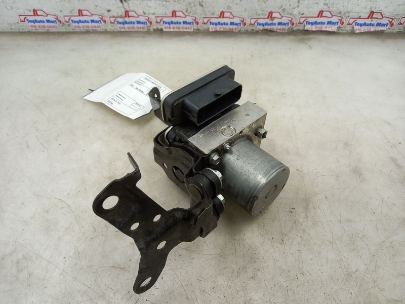 Anti-Lock Brake Part Actuator And Pump Assembly Le Fits 21-24 CAMRY 580878