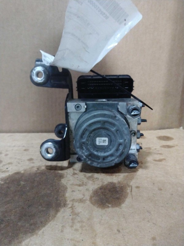2016 Ford Edge ABS Pump & Motor Assembly OEM 478556 Grey 137K Miles