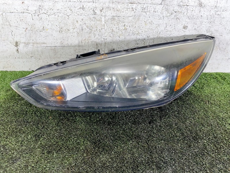 15-18 FORD FOCUS FRONT LEFT LH DRIVER SIDE HALOGEN HEADLIGHT LAMP ASSEMBLY OEM