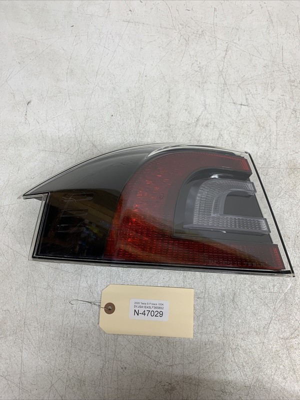 12-20 Tesla S Rear Left Driver Side Outer TAILLIGHT Tail Light 47029 B161