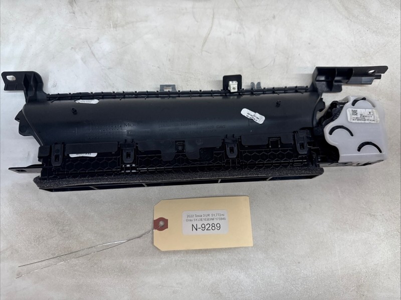 2017-2020 Tesla Model 3 M3 Left A/C Air Heater Vent Duct Lower Driver 9289 B83