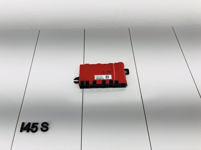 13-18 BMW 320I F30 2.0L N20 BATTERY POWER DISTRIBUTION B+ CONTROLLER MODULE OEM