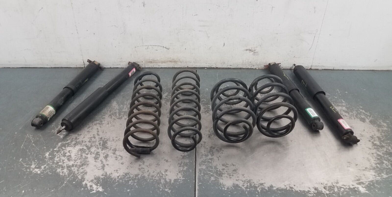 2006 Jeep Wrangler TJ Rubicon 4x4 Shock Absorber / Coil Spring Set #62517 Z2