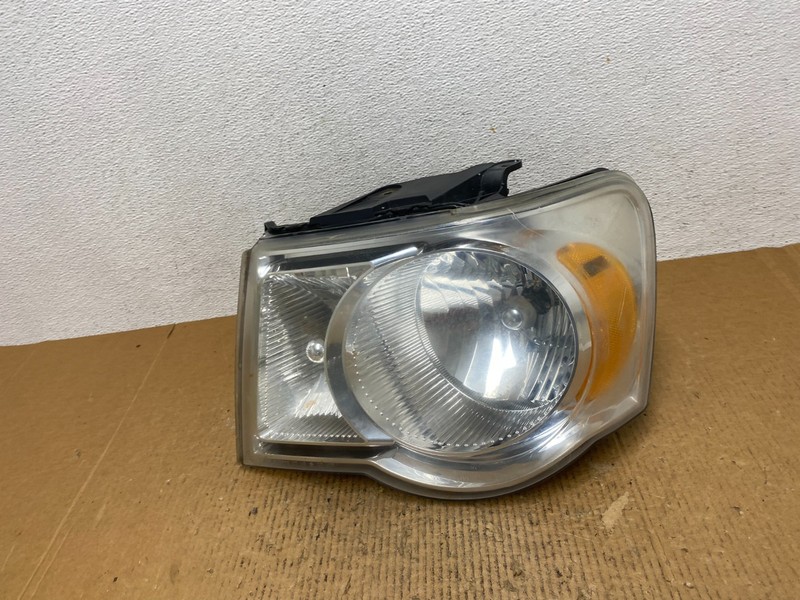 2007 2008 2009 Chrysler Aspen Left Driver LH Halogen Headlight AE1437 DW