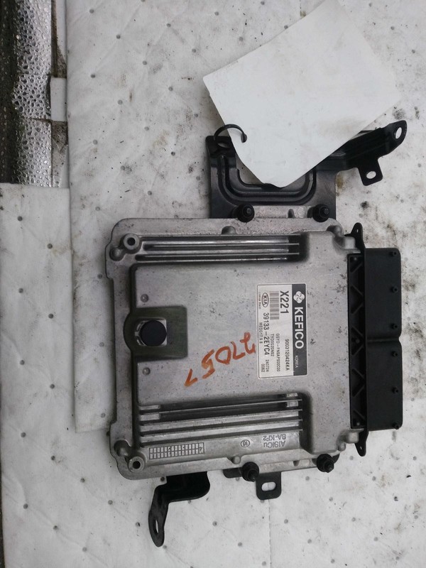 2015 KIA Forte Engine Control Module ECM 2.0L OEM Black 87K Miles NJ25-27057