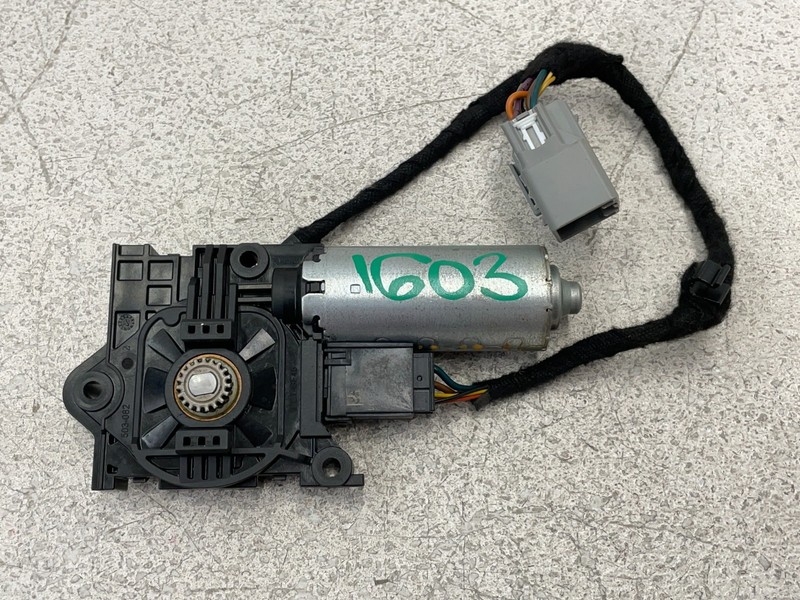 2018-2022 Volvo XC60 Front Overhead Sunroof Roof Window Glass Motor 1603 OEM