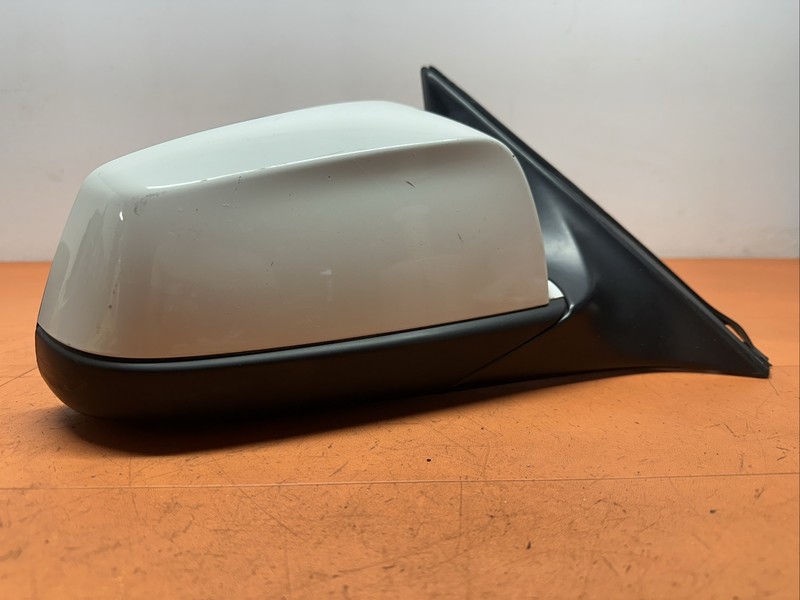 7264769 | 2009 - 12 BMW 740i 750li Right Mirror White W/O Blind Spot W/O Camera
