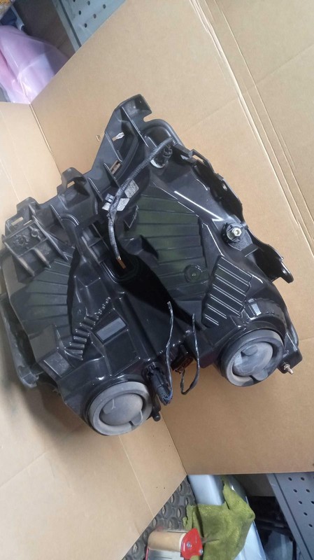2015 Ford F150 Pickup Right Headlight Assembly - Used, Chips & Scuffs