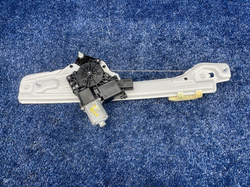 2016-2020 CADILLAC CT6 LEFT REAR WINDOW REGULATOR W/ MOTOR OEM