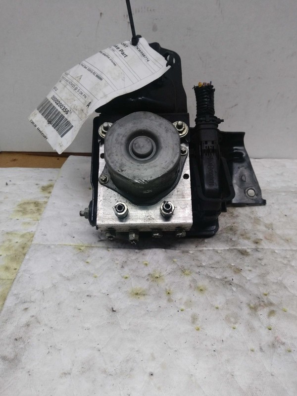 Used ABS Pump and Motor Assembly fits: 2019 Nissan Rogue sport assembly AWD w/o
