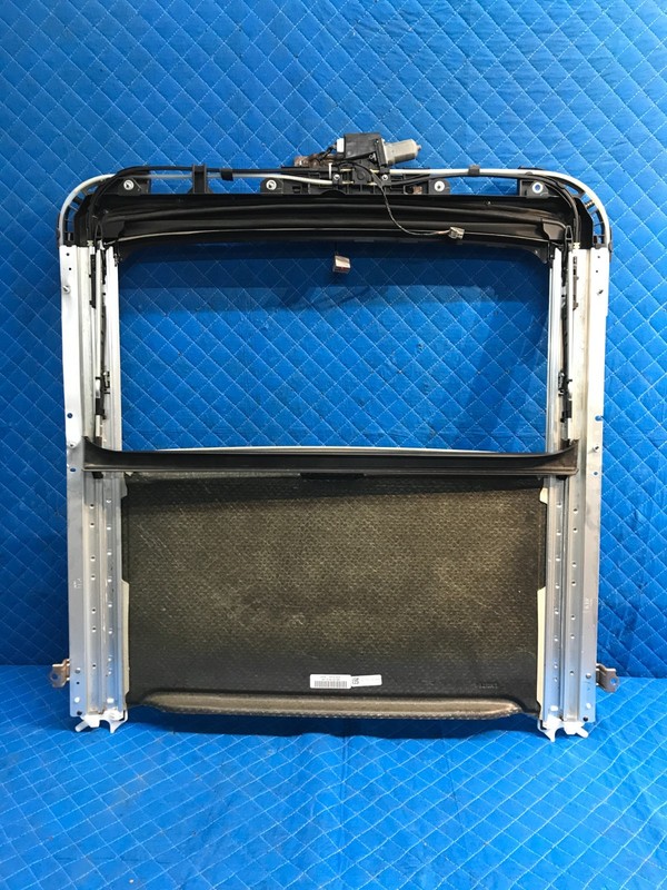 15-20 CADILLAC ESCALADE SUN ROOF SUNROOF MOONROOF FRAME TRACK CASSETTE BEIGE