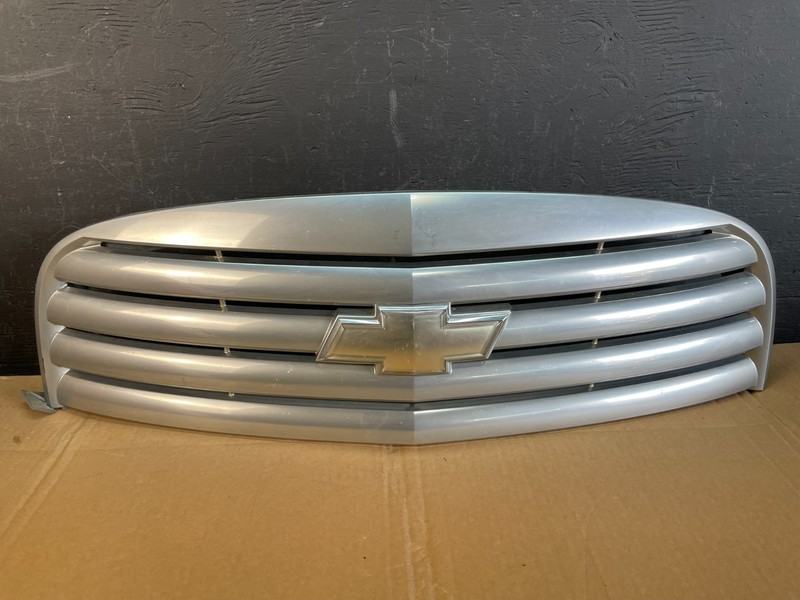 2006 to 2011 Chevrolet HHR Front Upper Grill Grille OEM AC5279 DG