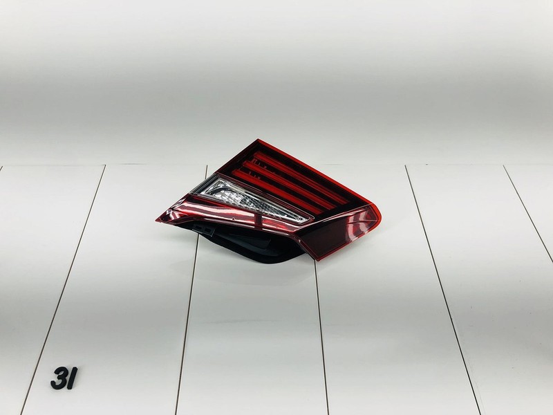 16-17 HONDA ACCORD REAR RIGHT PASSENGER SIDE INNER TAIL LIGHT BRAKE LAMP OEM
