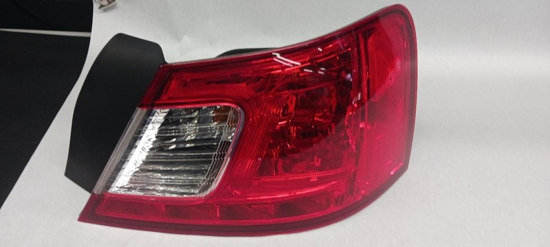 09-'12 MITSUBISHI GALANT Right passenger outer Taillight OEM Grade A!