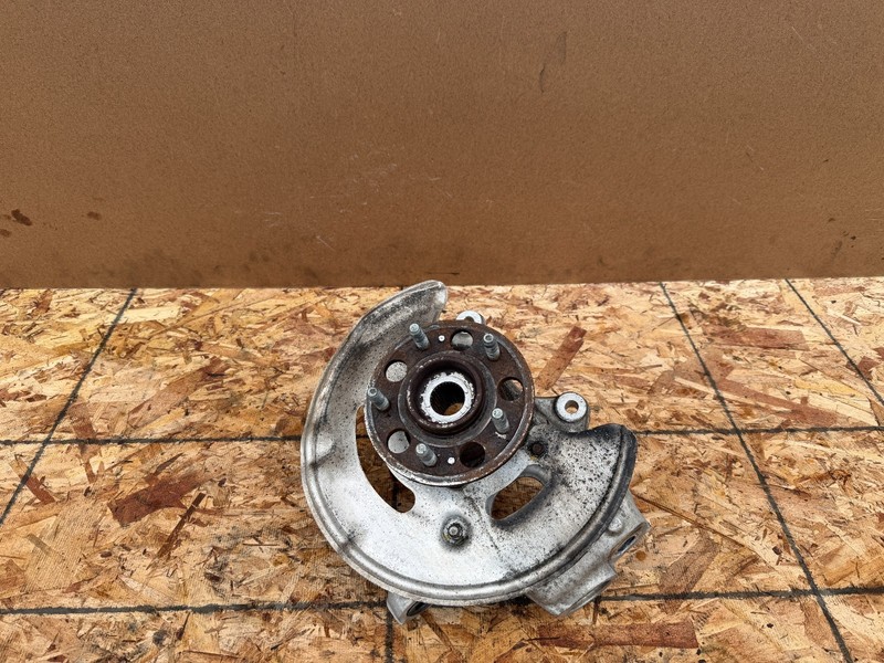 GENESIS G70 2019-2026 OEM FRONT LEFT DRIVER SPINDLE KNUCKLE HUB AWD ASSEMBLY