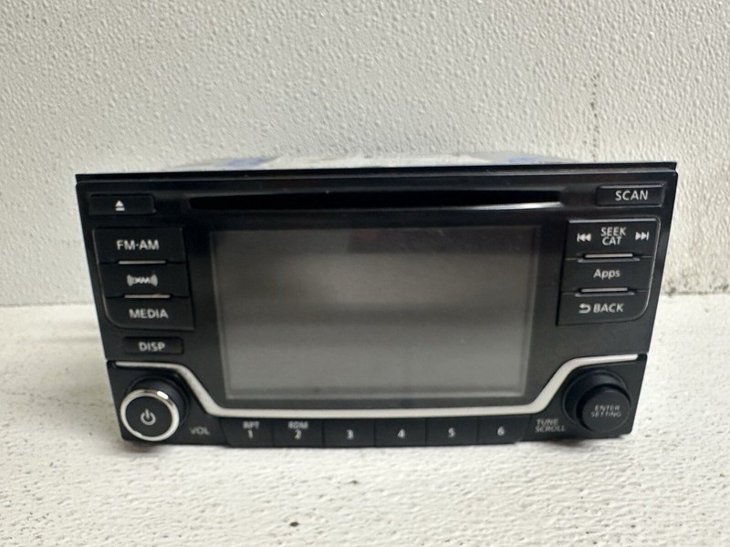 2015-2016 Nissan Versa Radio Stereo 2 DIN Disc CD Player ID 281859MB0A