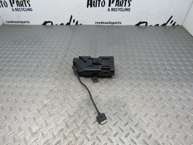 12-19 Volkswagen Beetle Passat Media Interface Control Module 5N0 035 342E