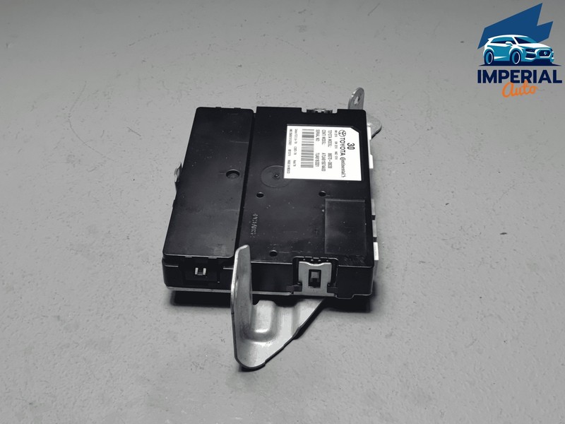 2018-2020 Toyota Sienna Telematics Transceiver Control Module OEM