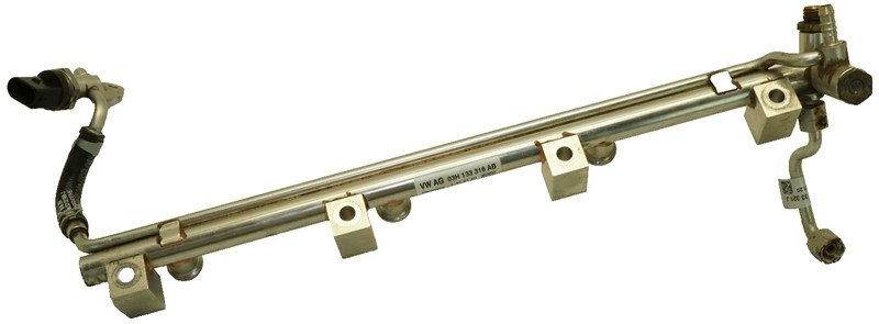 π
2020-2023 VOLKSWAGEN ATLAS OEM. RIGHT FUEL DISTRIBUTOR. FUEL RAIL. FUEL LINE.