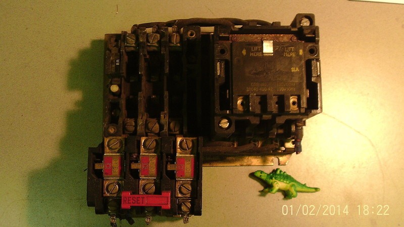 USED SQUARE D MOTOR STARTER W/ COIL 31041-400-42 FREE SHIPPING