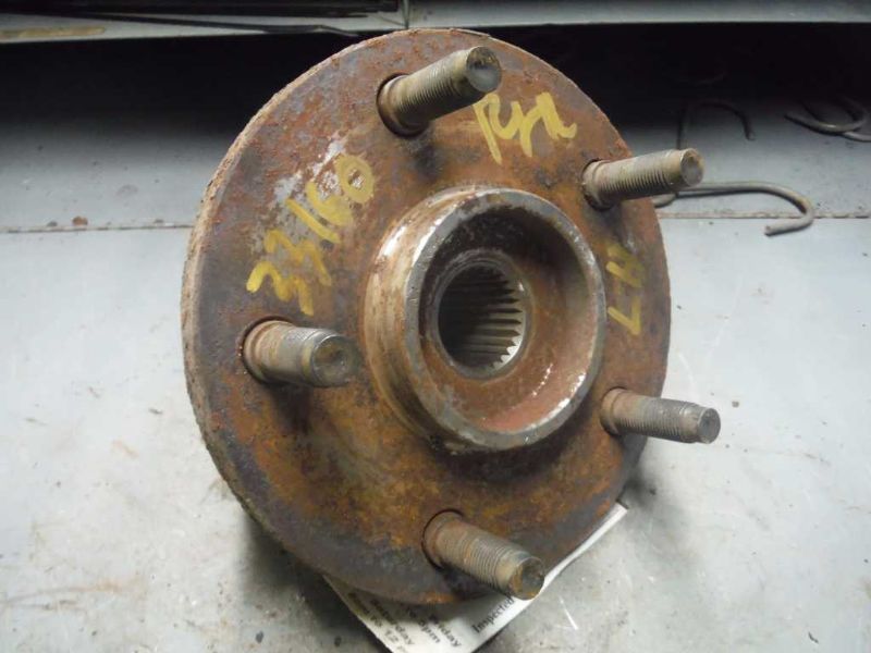 99 00 01 02 03 04 JEEP GRAND CHEROKEE HUB FRONT 97601