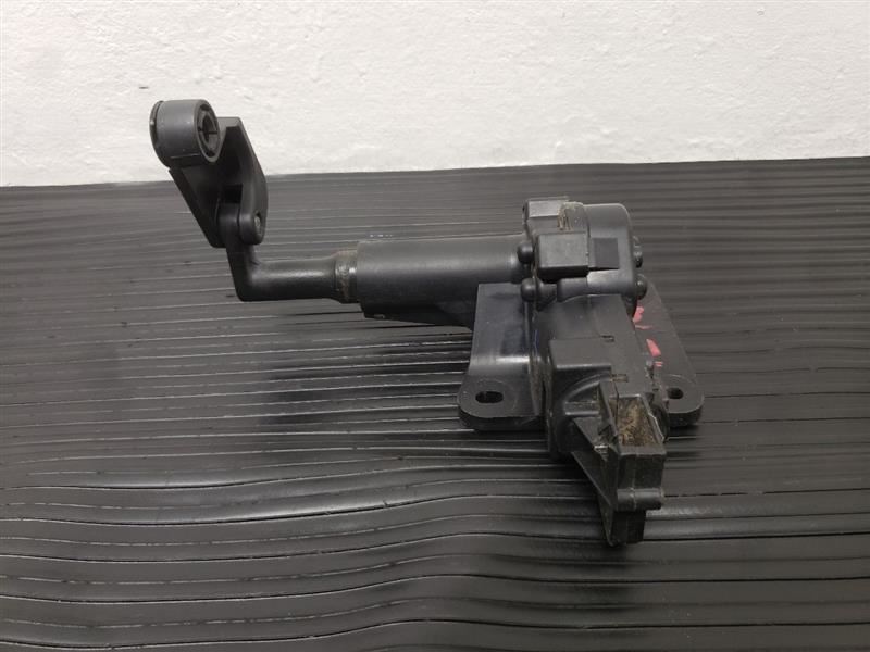 01-16 Chrysler Town & Country Left Driver Quarter Window Motor OEM 04717607AC