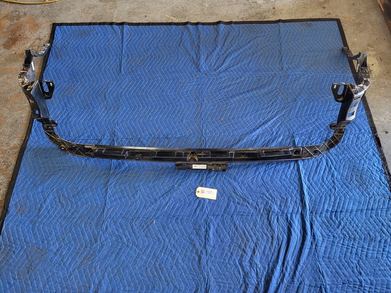 2022-2023 JEEP WAGONEER Rear Bumper Bracket Support 68426897AC OEM 5.7L RWD