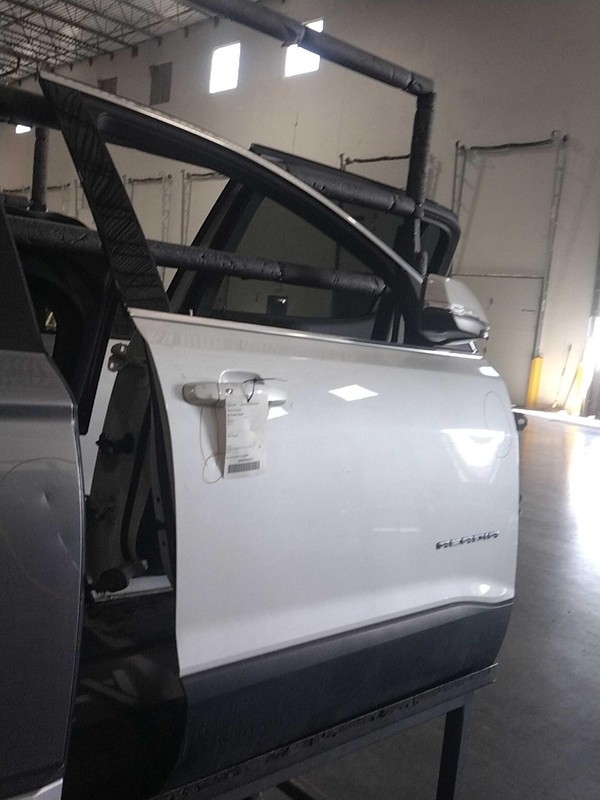 2023 GMC Acadia Right Front Door White 684431 Used 116K Miles OEM