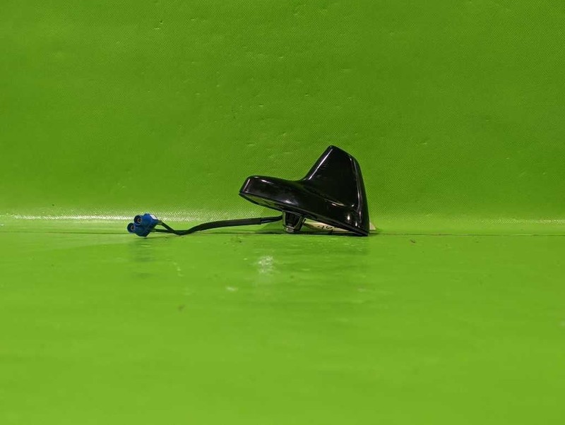 18 FORD F150 SHARK FIN ANTENNA OEM 4601-49