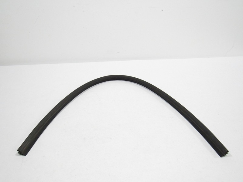 14-19 Maserati Quattroporte 2016 Rear Engine Bay Hood Seal Weatherstrip ;:A