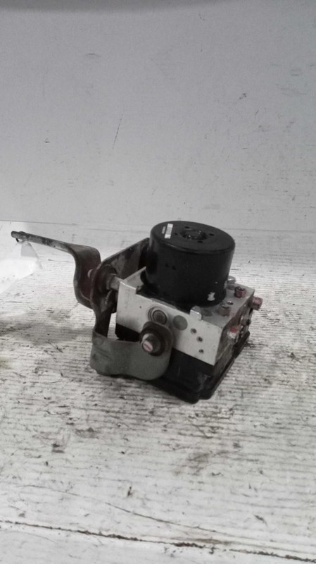 2015 Mitsubishi Lancer ABS Pump & Motor Assembly OEM 4670A353 138K Miles