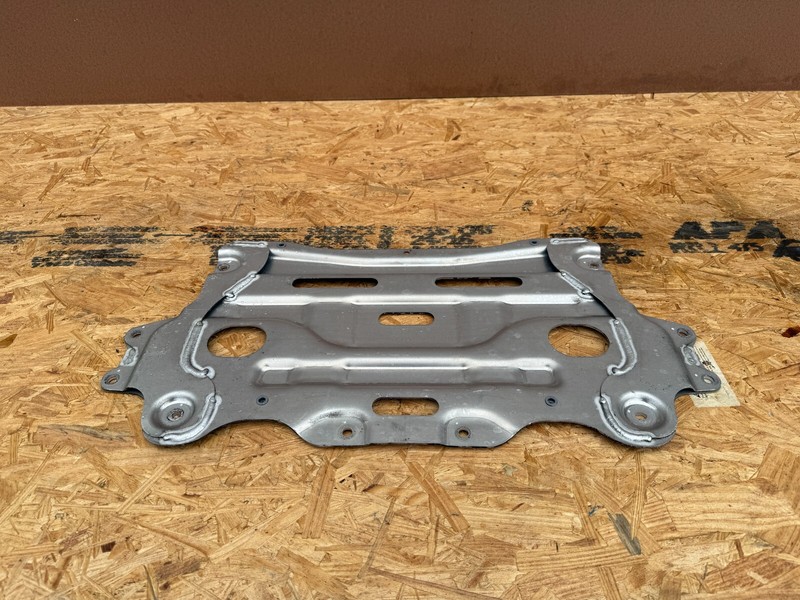 GENESIS G80 2021-2024 OEM FRONT SUBFRAME REINFORCEMENT SHIELD PLATE ENGINE COVER