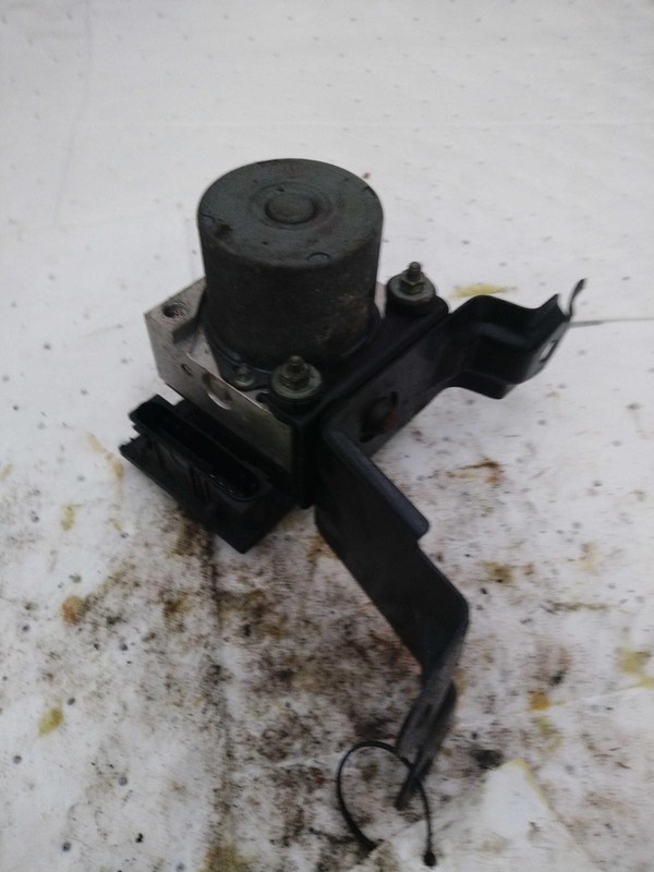 2009 Toyota Camry ABS Pump & Motor Assembly OEM 4405006080 2.4L Green