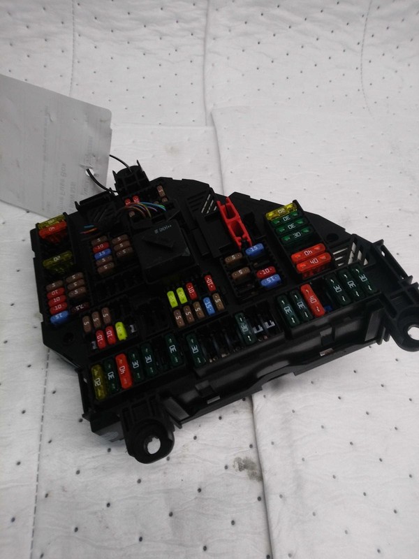 2015 BMW 528i OEM Used Fuse Box Grey 61149264924 83K Miles Warranty