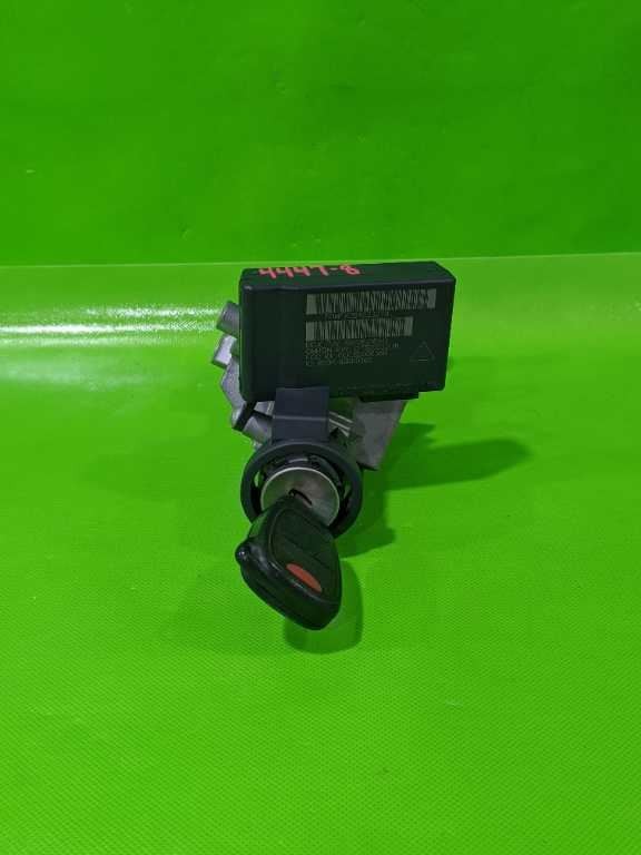 13-17 PATRIOT IGNITION SWITCH CYLINDER HOUSING W/KEY W/IMMOBILIZER OEM 4447-8