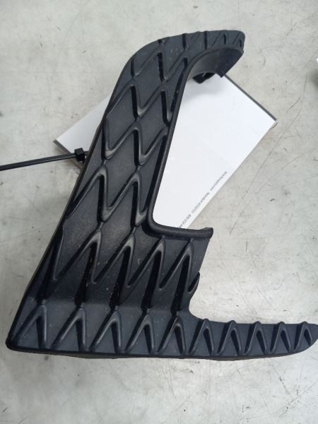 2015 LEXUS CT200H F-SPORT PASSENGER SIDE REAR BUMPER EXHAUST GRILLE