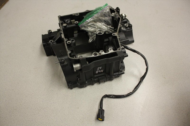 2003 KAWASAKI ZX 1200 B NINJA ENGINE MOTOR CRANK CASING BLOCK ZX12 ZX12R 03 *