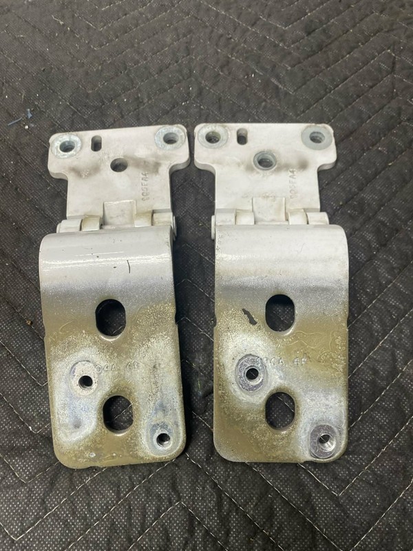 2014 E250 Left Rear Door Hinges