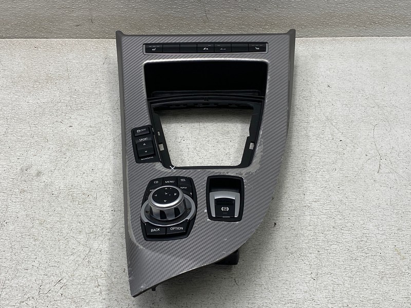 09-16 BMW Z4 CENTER CONSOLE PARKING BRAKE RADIO CONTROL TRIM PANEL OEM LOT758