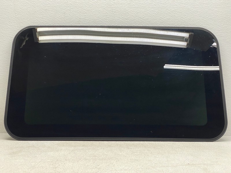 2012-2018 AUDI A6 SUNROOF MOON ROOF WINDOW GLASS OEM LOT704