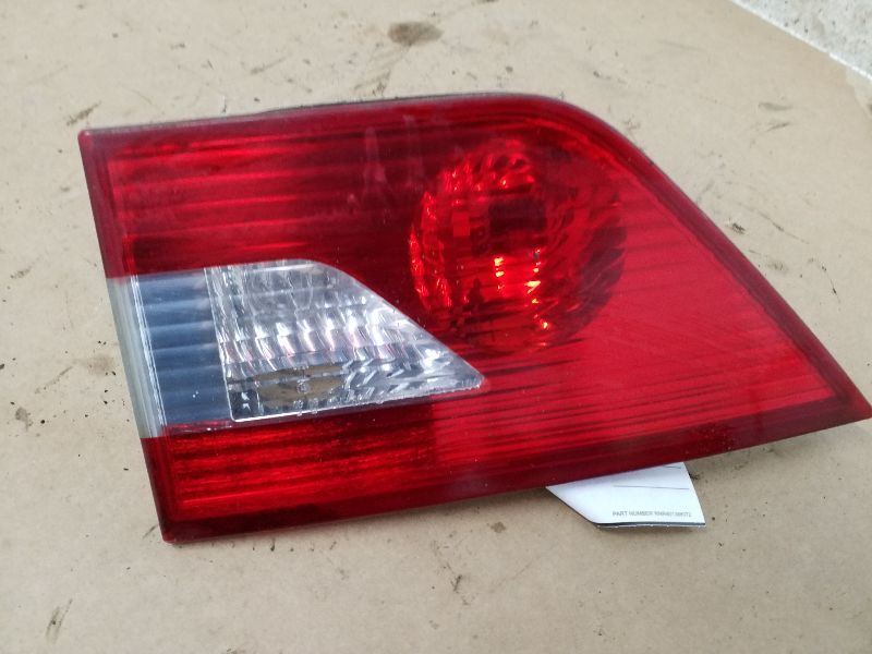 Passenger Right Tail Light Gate Mounted Fits 04-06 BMW X3 195541
