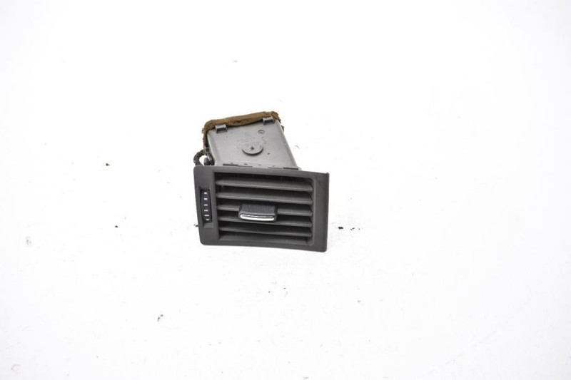 2002-2008 AUDI A4 1.8L TURBO PASSENGER RIGHT SIDE DASH VENT 8E0 820 902 F
