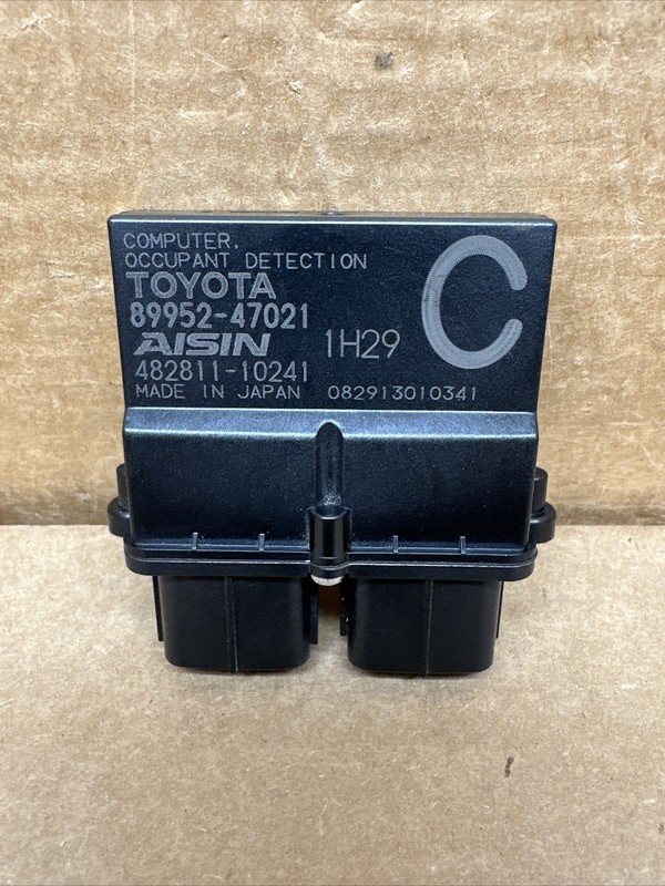 2010 - 2015 TOYOTA PRIUS SEAT OCCUPANT DETECTION MODULE89952-47021 OEM
