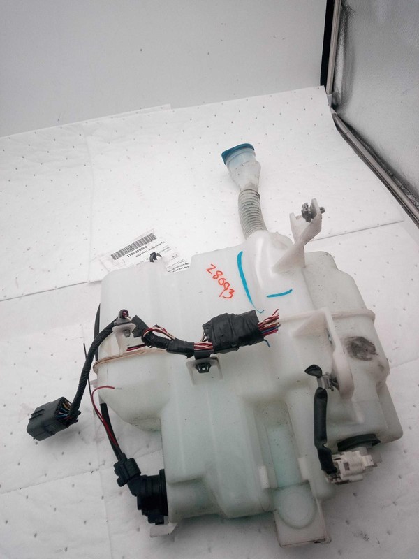 Used Washer Fluid Reservoir fits: 2018 Mazda 6 w/fluid level sensor Grade A