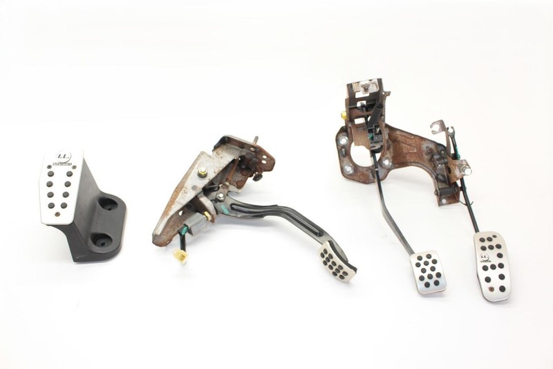 90-93 Mazda Mx-5 Miata 1.6L NA Brake Clutch and Accelerator Pedal NA0143041