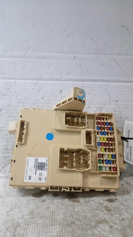 2019 Hyundai Santa Fe Body Control Module OEM 95400S2300 Used 110K Miles