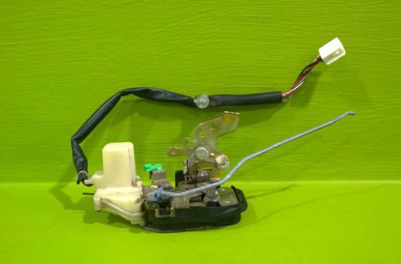 00 01 MPV DRIVER LEFT FRONT DOOR LOCK LATCH ACTUATOR OEM 3732-19
