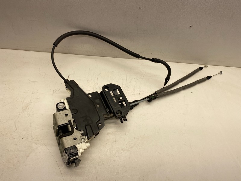 2014-2018 JEEP CHEROKEE RIGHT REAR DOOR LOCK LATCH ACTUATOR ASSEMBLY OEM