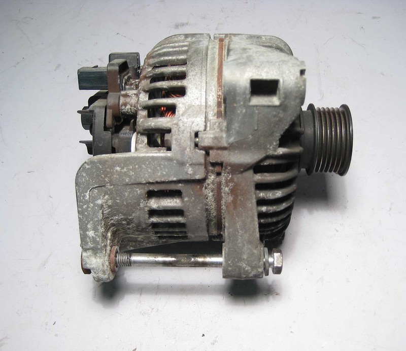 BMW E46 E85 Z4 Bosch Alternator 120 Amp 120A Oval Plug 2003-2006 USED OEM