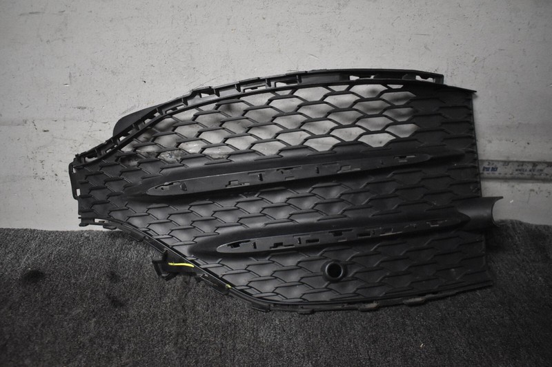 2020-2023 MERCEDES BENZ GLE580 4MATIC FRONT LEFT OUTER GRILLE FACTORY OEM